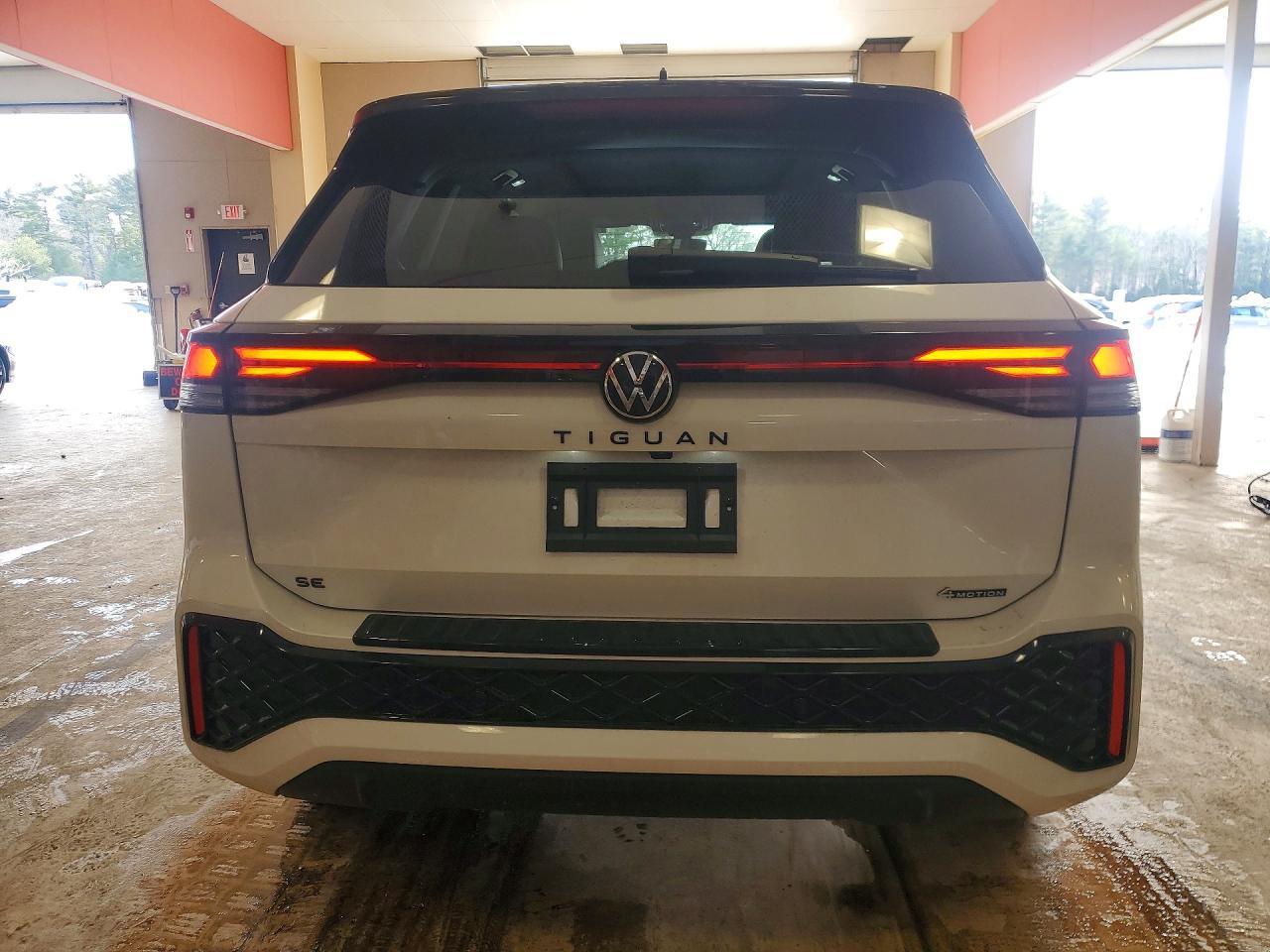 2025 Volkswagen Tiguan Se R-Line Black - zdjęcie 6