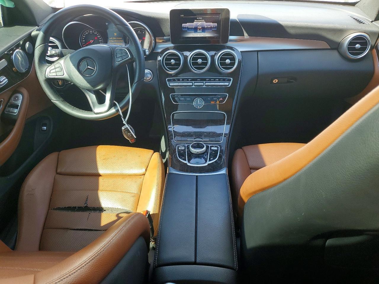 2017 Mercedes-Benz C 300 - zdjęcie 8