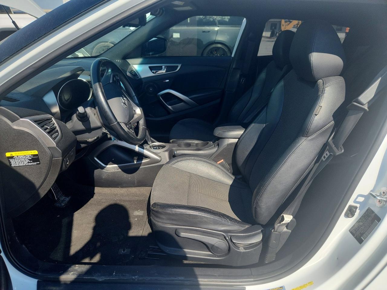 2016 Hyundai Veloster Base - zdjęcie 7