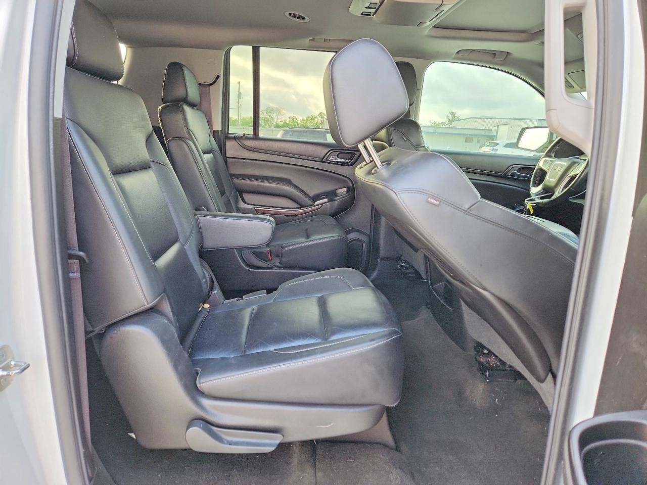 2016 GMC Yukon Xl C1500 Slt - zdjęcie 11
