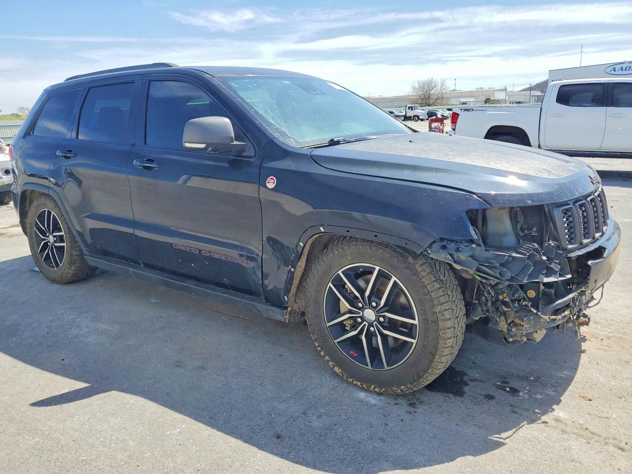 2017 Jeep Grand Cherokee Trailhawk - zdjęcie 4
