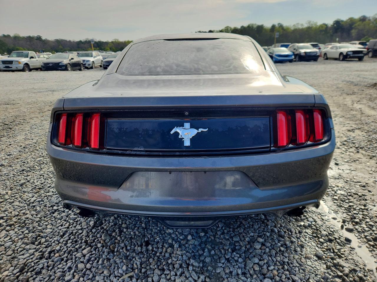 2017 Ford Mustang - zdjęcie 6