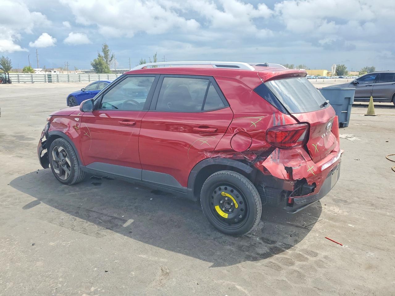 2023 Hyundai Venue Limited - zdjęcie 2