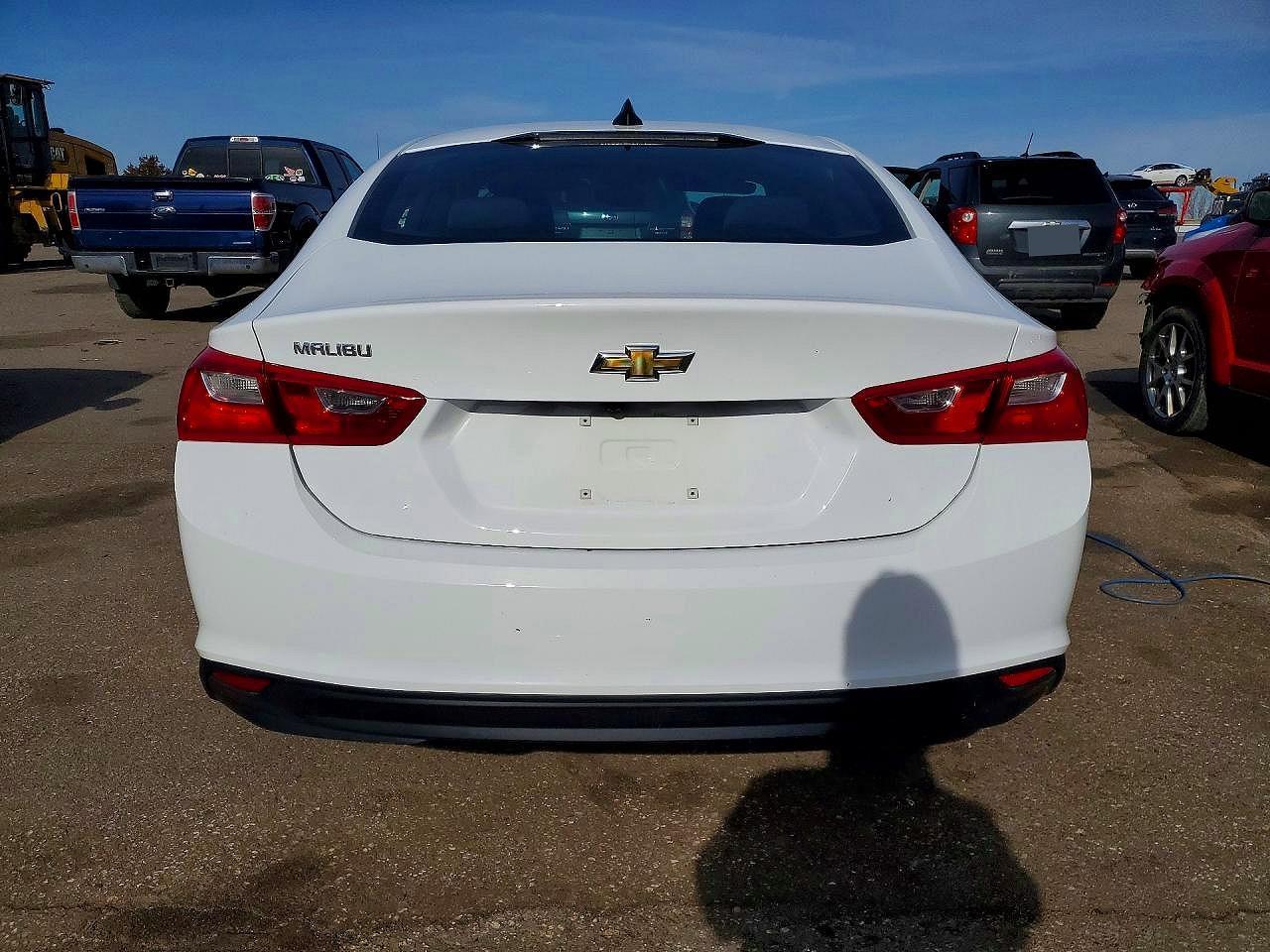 2022 Chevrolet Malibu Ls - zdjęcie 6