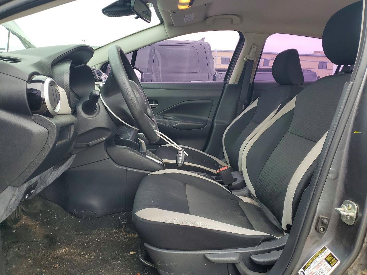 2020 Nissan Versa Sv - zdjęcie 7