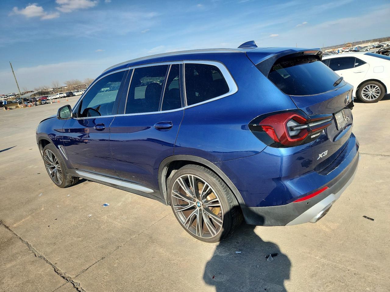 2022 BMW X3 xDrive30I - zdjęcie 2