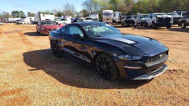 2021 Ford Mustang - zdjęcie 13