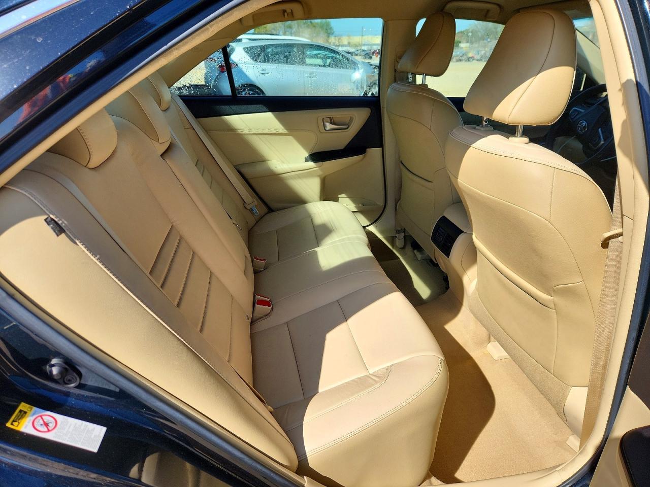 2017 Toyota Camry Xle - zdjęcie 10