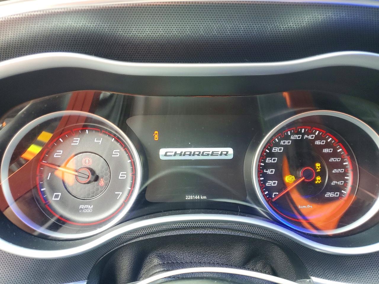 2017 Dodge Charger Sxt - zdjęcie 9