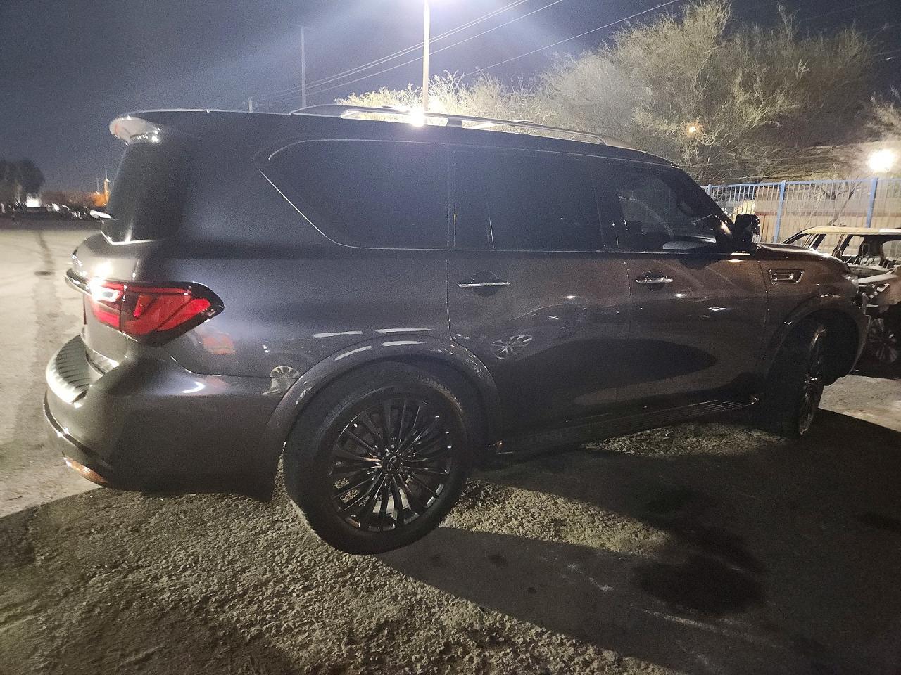 2022 Infiniti Qx80 Premium Select - zdjęcie 3