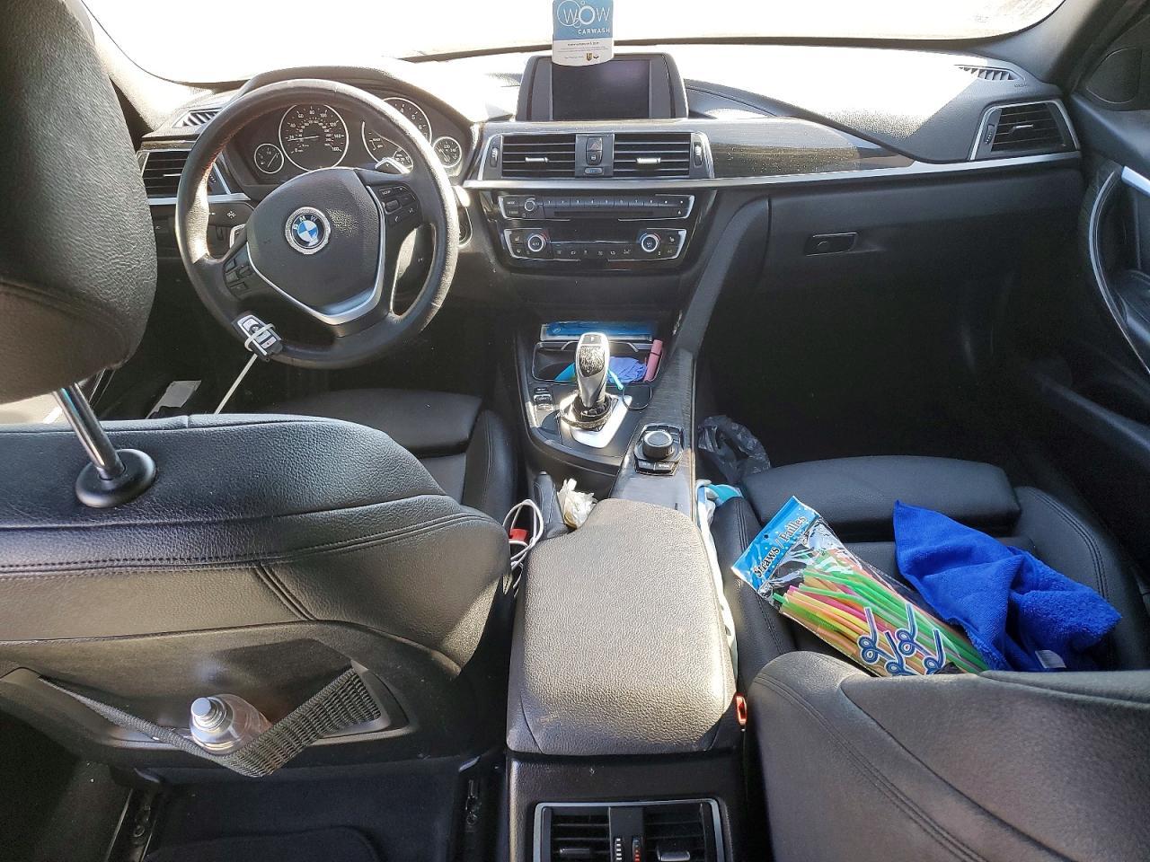 2018 BMW 330 I - zdjęcie 8