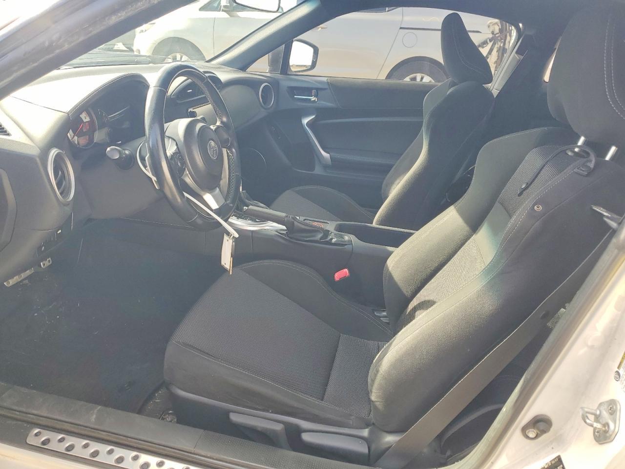 2017 Toyota 86 Base - zdjęcie 7