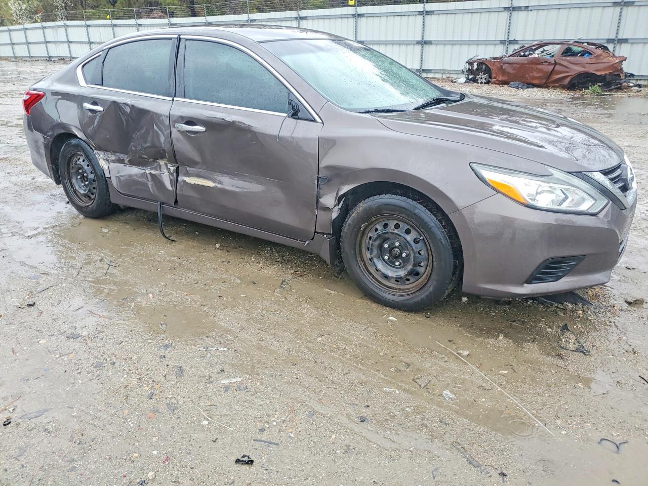 2016 Nissan Altima - zdjęcie 4