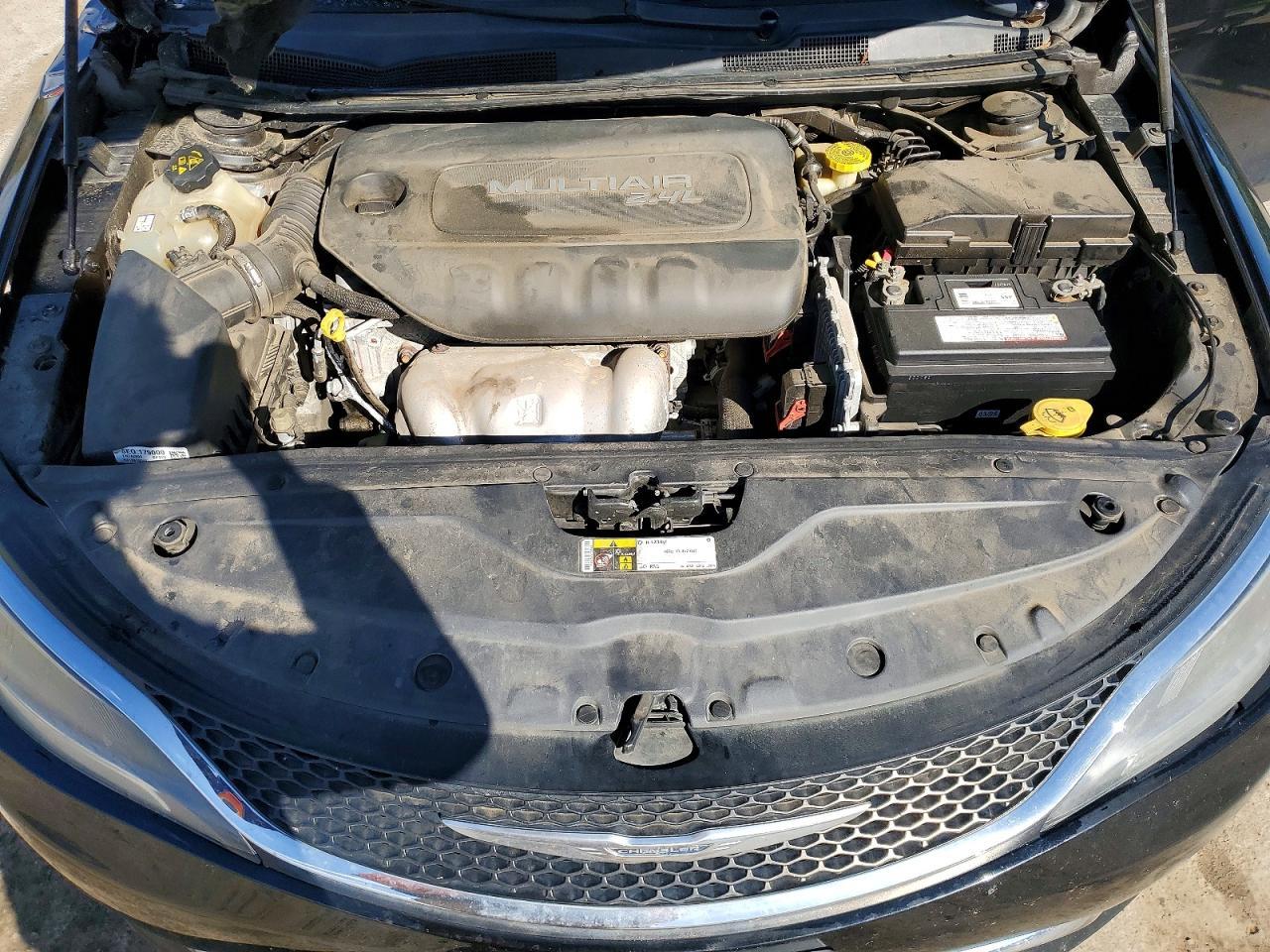 2015 Chrysler 200 Limited - zdjęcie 11