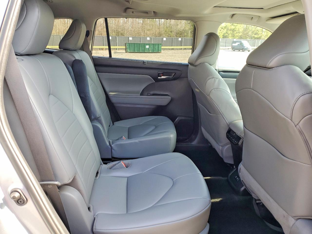 2021 Toyota Highlander Xle - zdjęcie 11