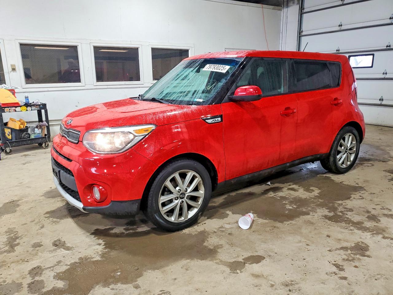 2017 Kia Soul + - zdjęcie główne