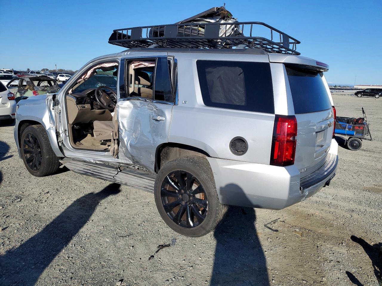 2015 Chevrolet Tahoe C1500 Ls - zdjęcie 2