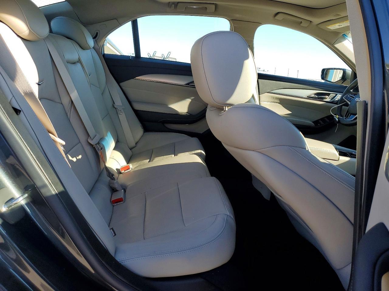 2017 Cadillac Cts Luxury - zdjęcie 10