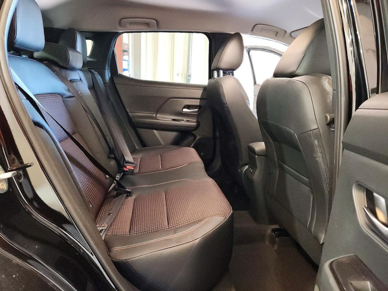 2026 Nissan Kicks Sr - zdjęcie 11