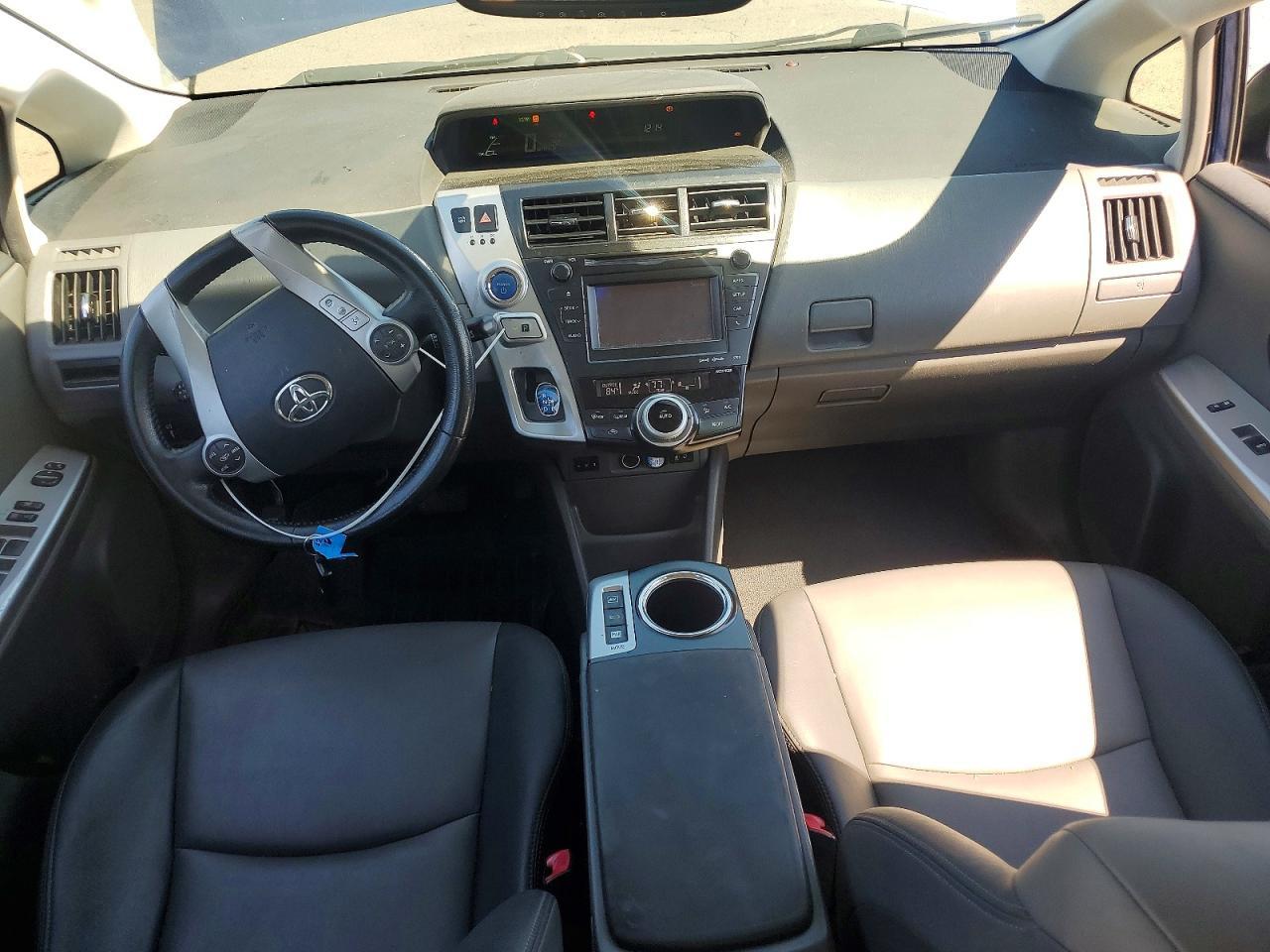 2014 Toyota Prius V Five - zdjęcie 8