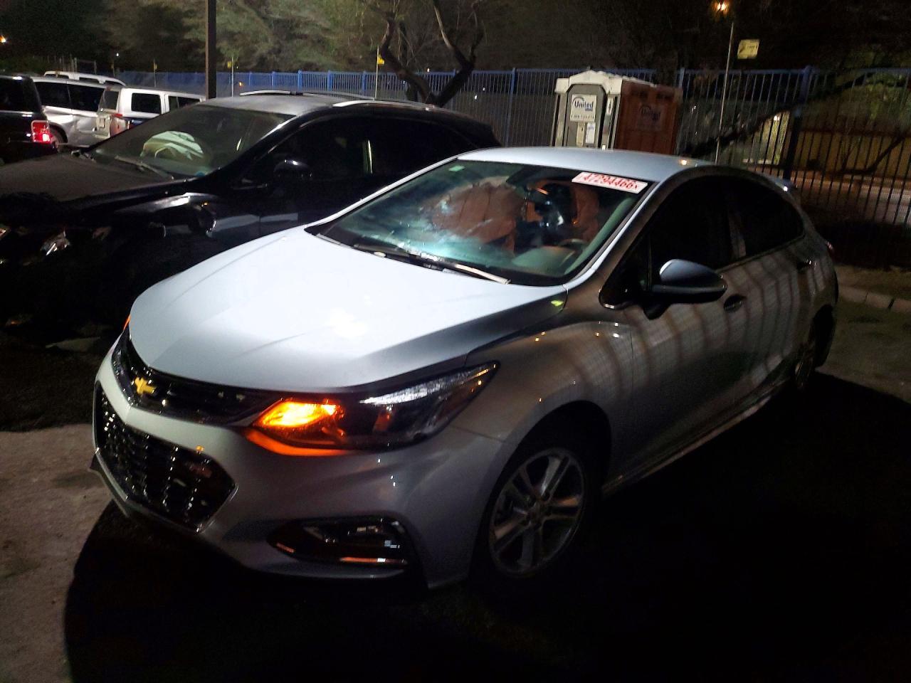 2017 Chevrolet Cruze Lt - zdjęcie główne