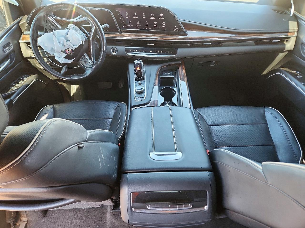2021 Cadillac Escalade Premium Luxury - zdjęcie 8