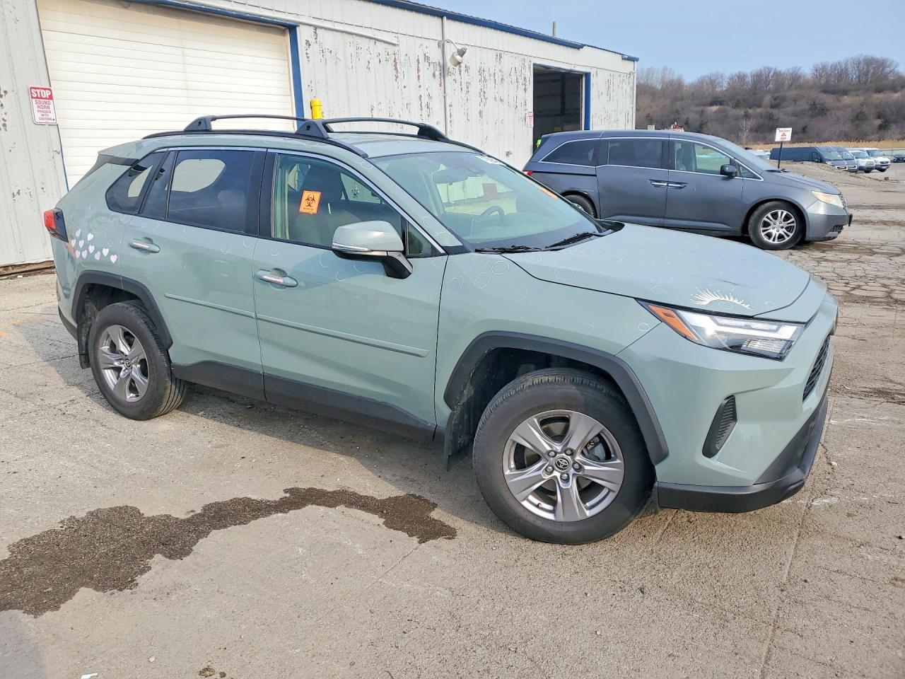 2023 Toyota Rav4 Xle - zdjęcie 4