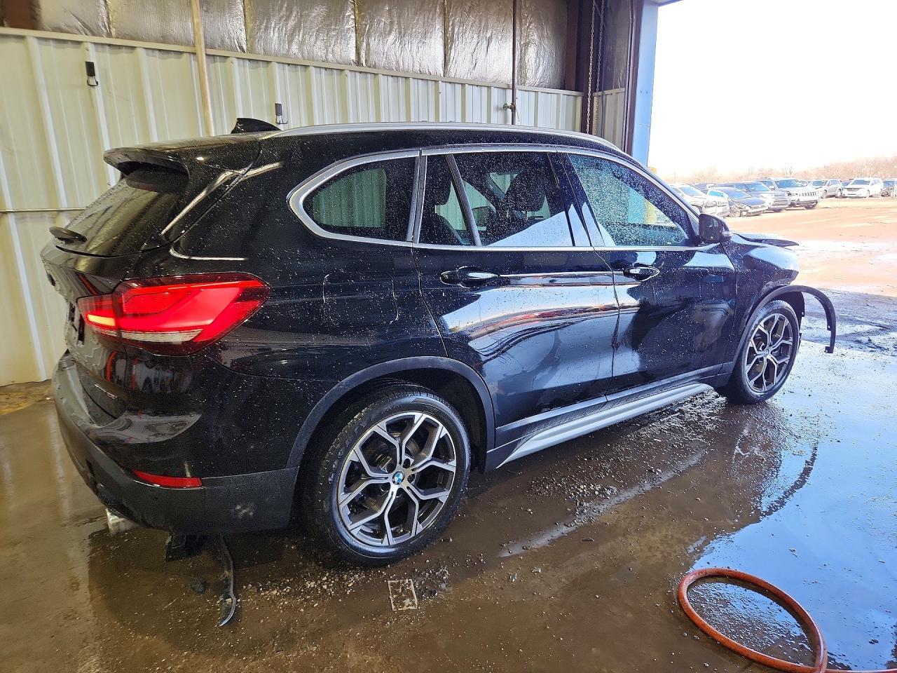 2021 BMW X1 xDrive28I - zdjęcie 3