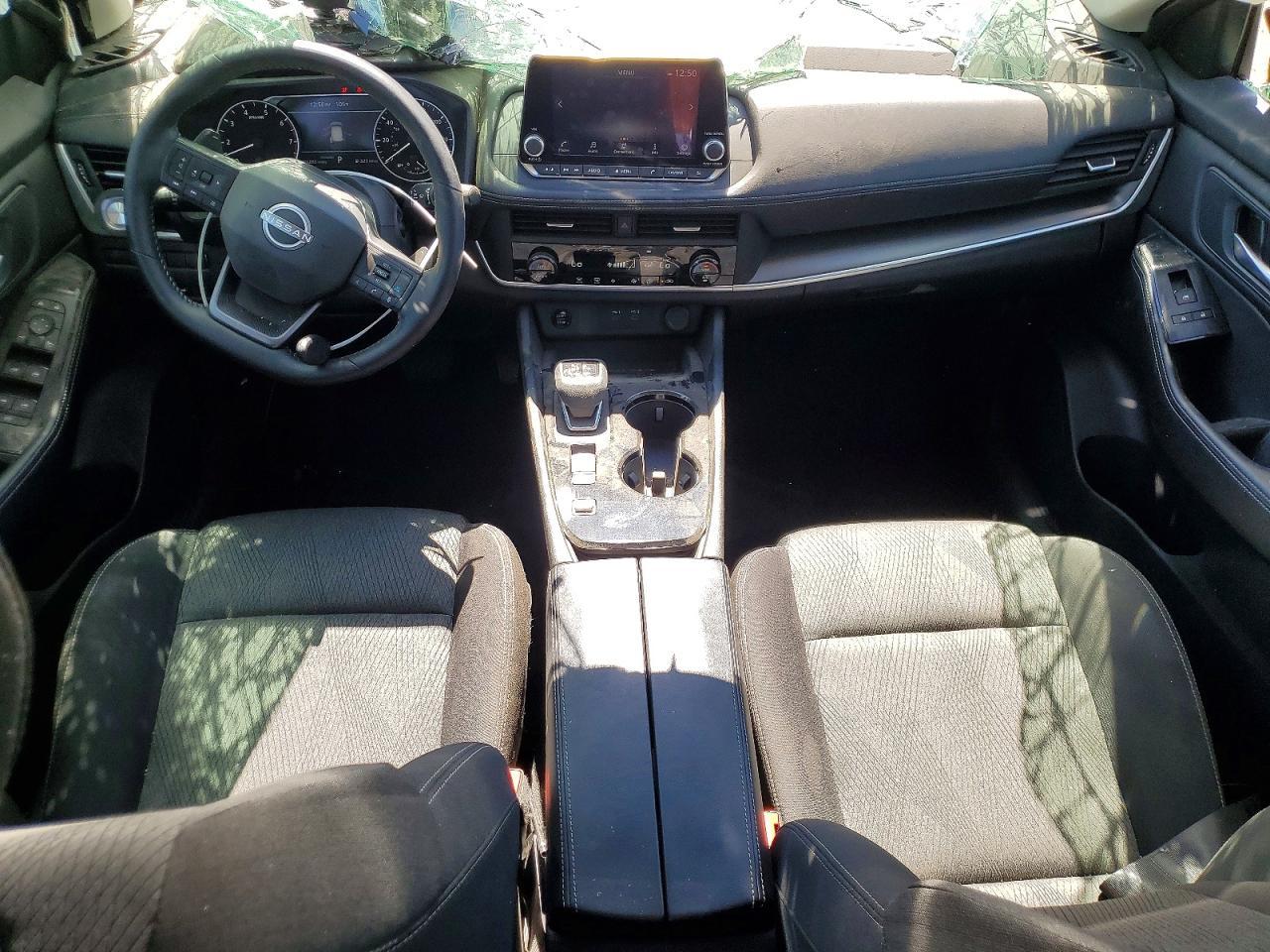 2025 Nissan Rogue Sv - zdjęcie 8