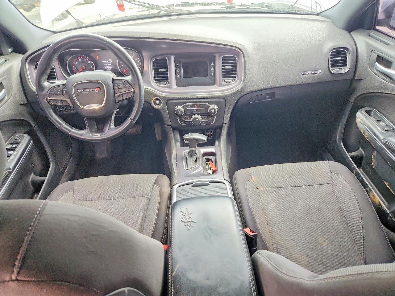 2015 Dodge Charger - zdjęcie 8