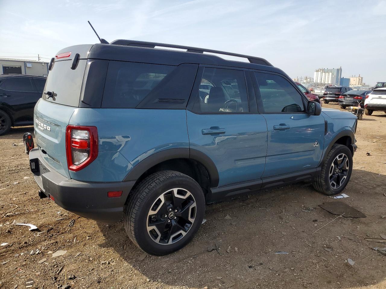2021 Ford Bronco Sport Outer Banks - zdjęcie 3