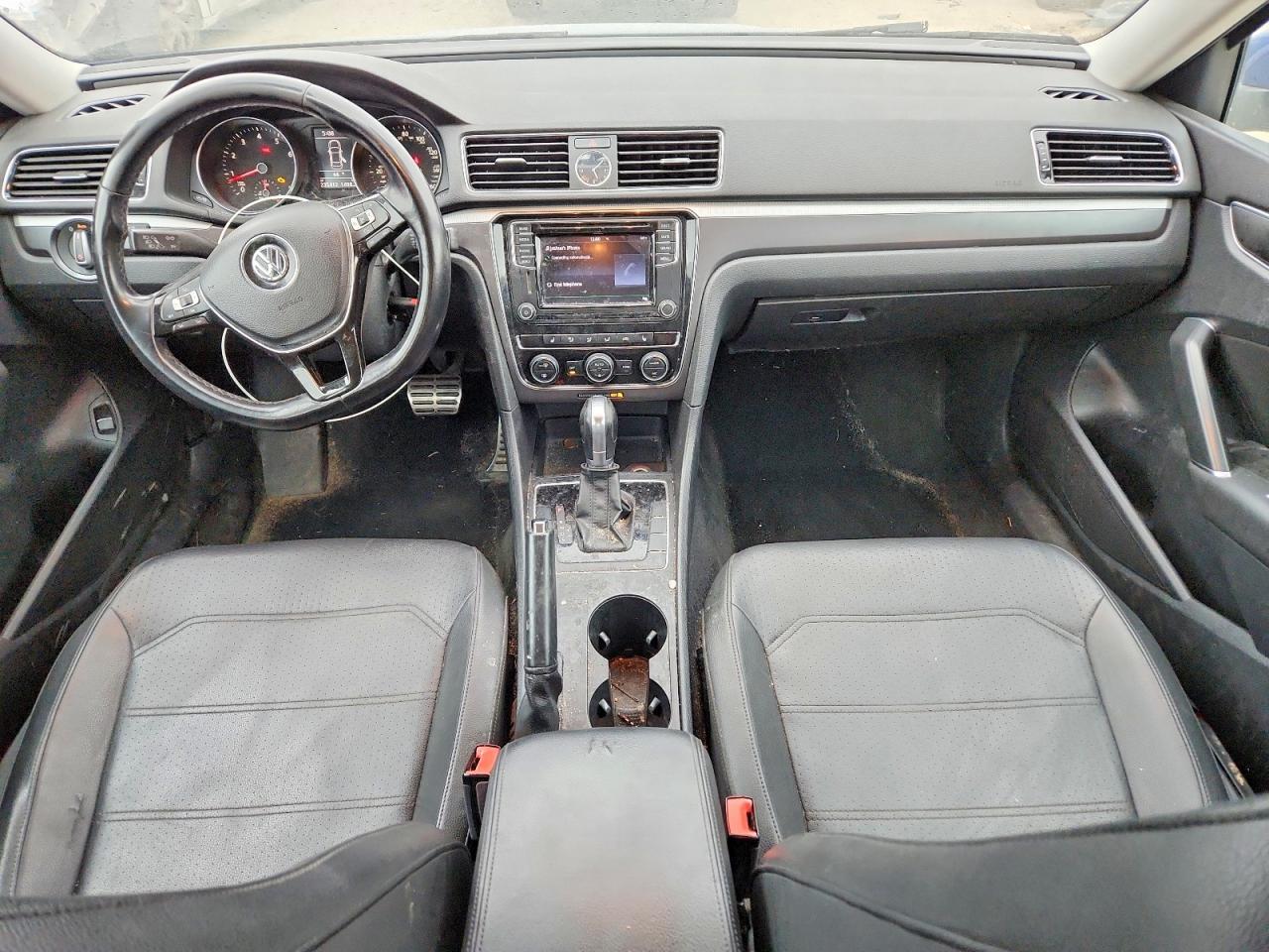 2017 Volkswagen Passat R-Line - zdjęcie 8