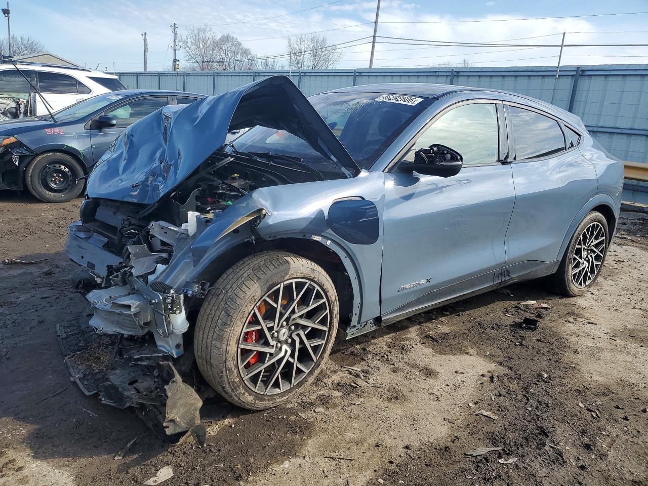 2023 Ford Mustang Mach-E Gt - zdjęcie główne