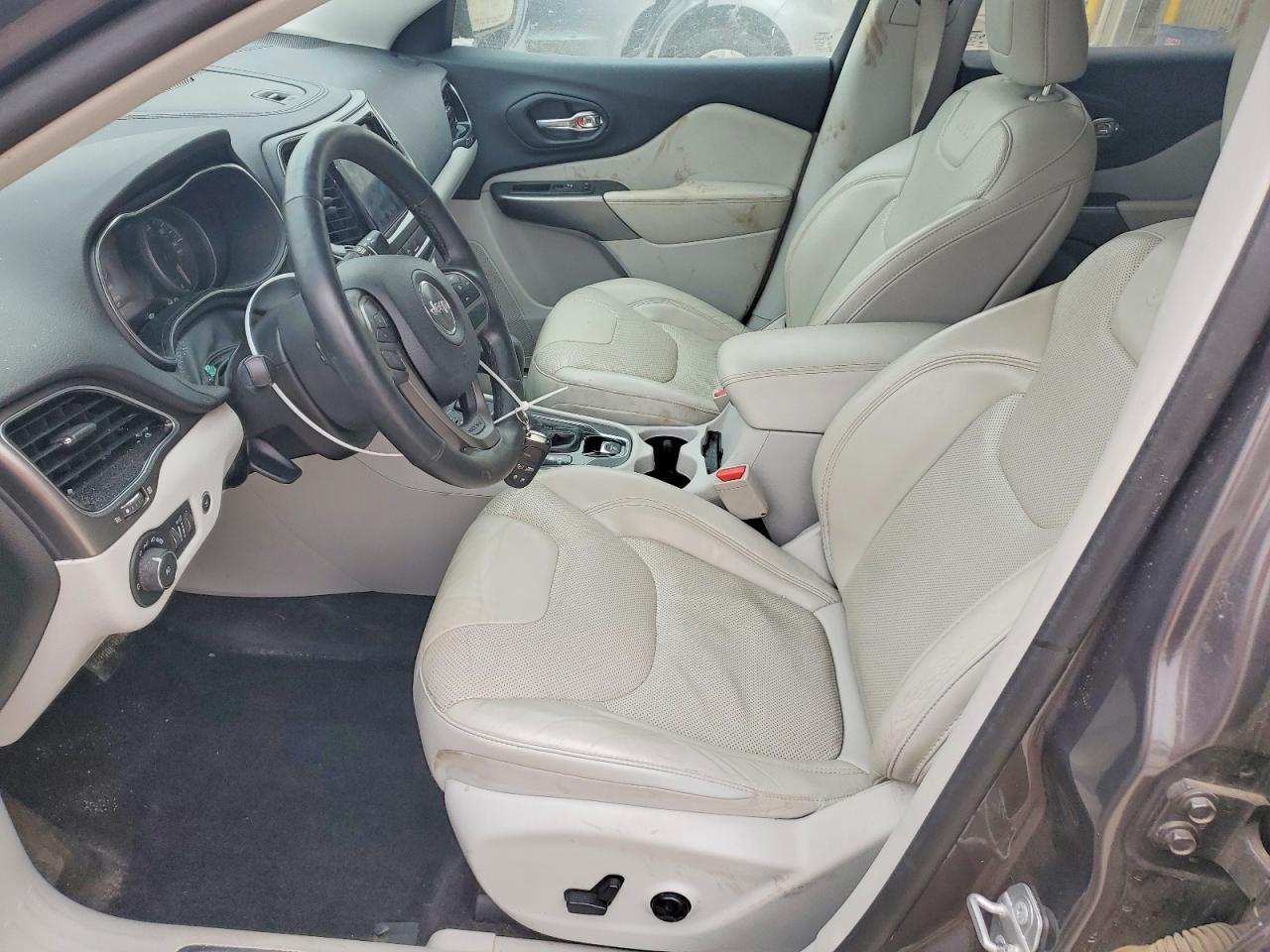 2019 Jeep Cherokee Limited - zdjęcie 7