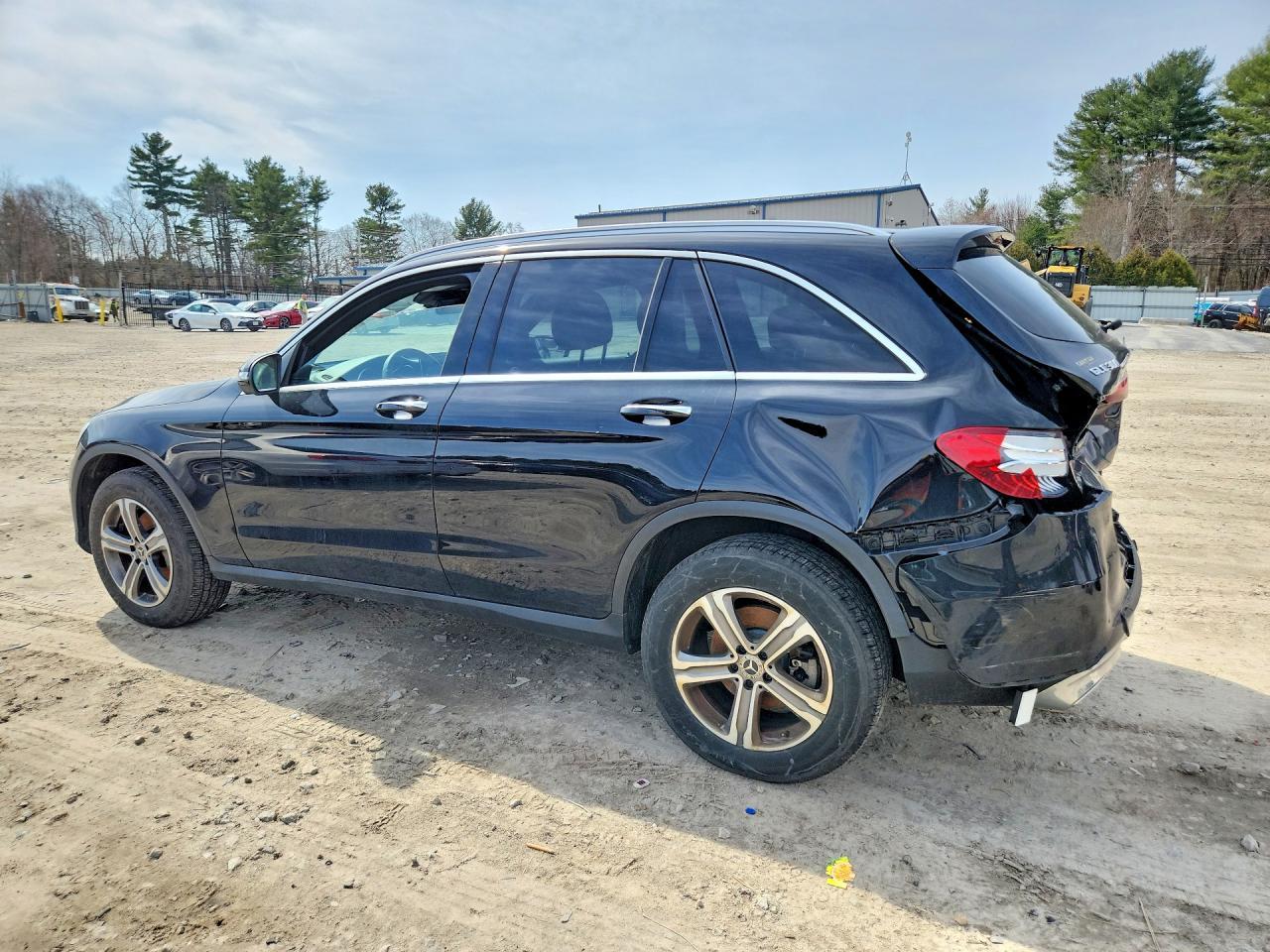 2019 Mercedes-Benz Glc 300 - zdjęcie 2