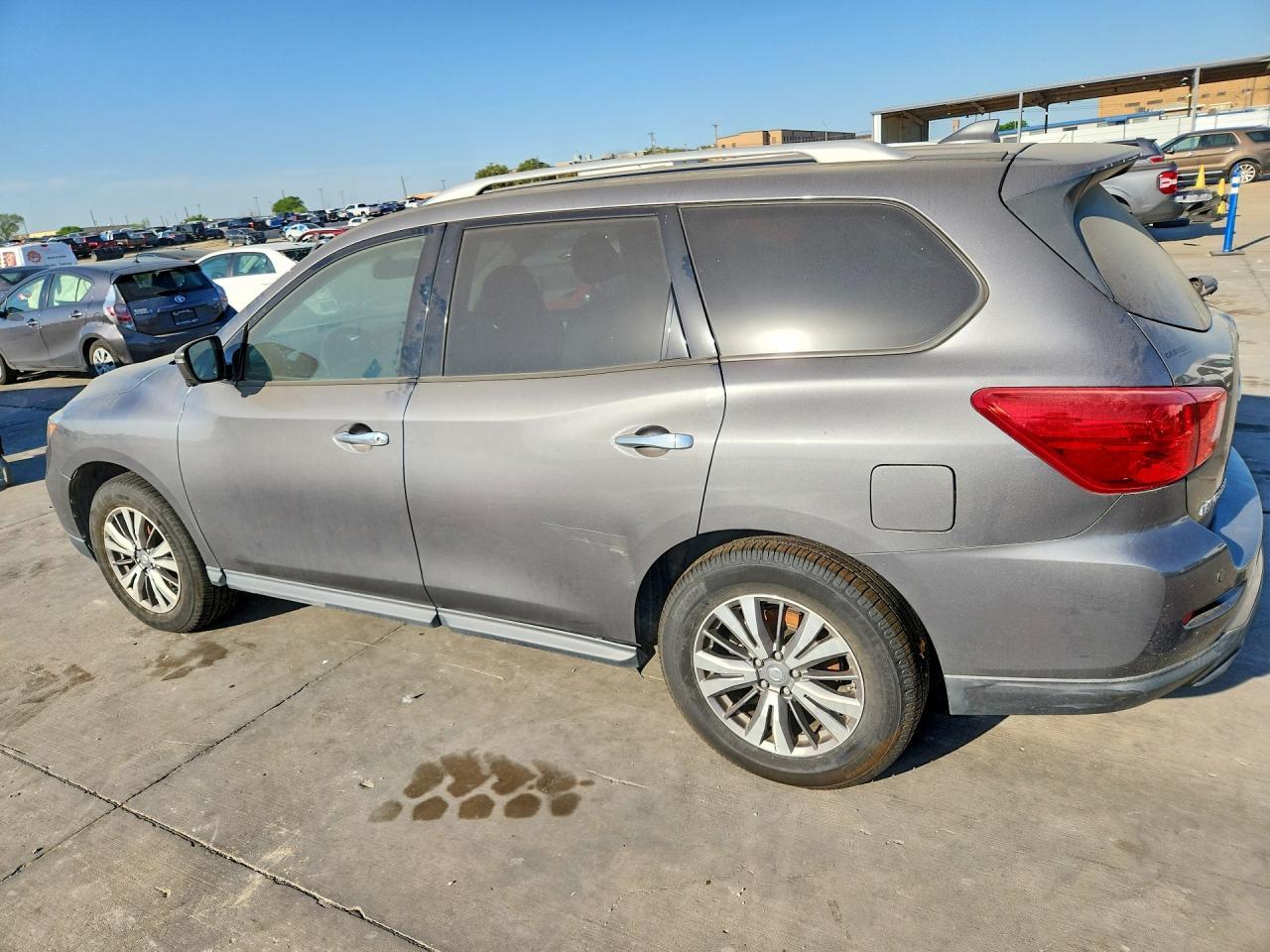 2019 Nissan Pathfinder Sl - zdjęcie 2