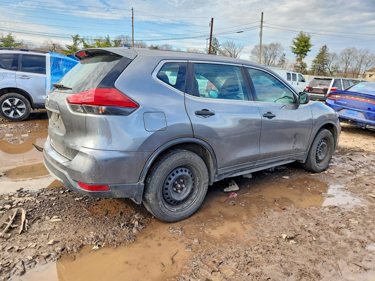 2017 Nissan Rogue S - zdjęcie 3