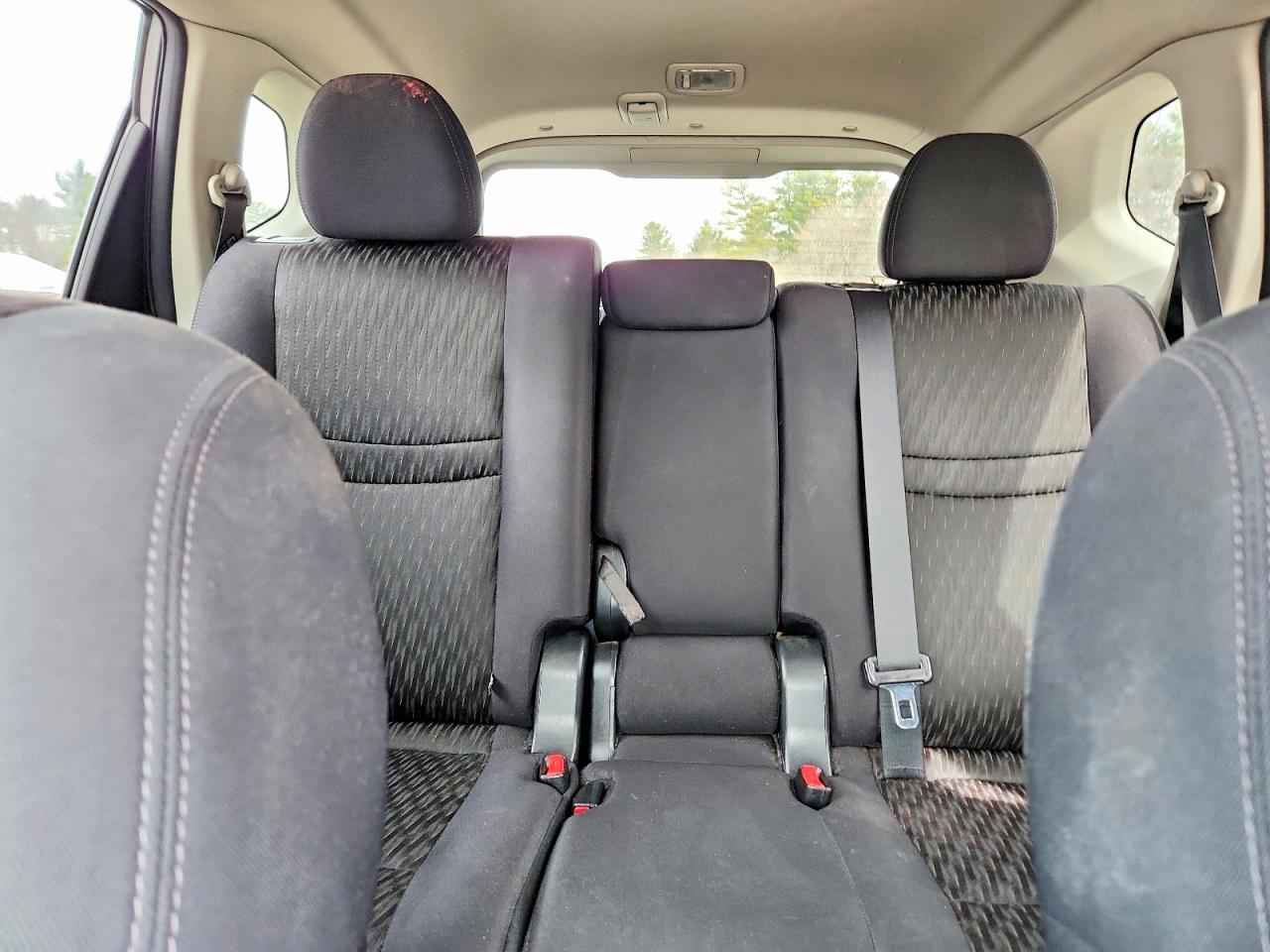 2017 Nissan Rogue S - zdjęcie 10