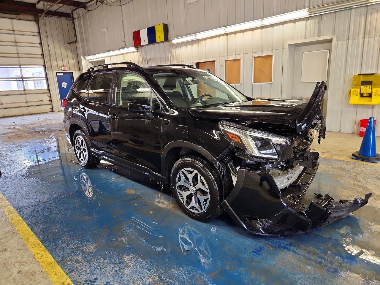 2024 Subaru Forester Premium - zdjęcie 4