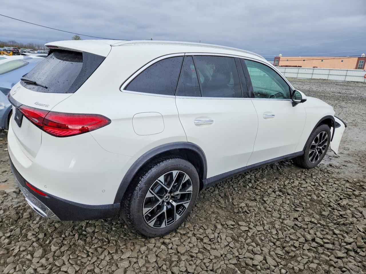 2025 Mercedes-Benz Glc 350E - zdjęcie 3