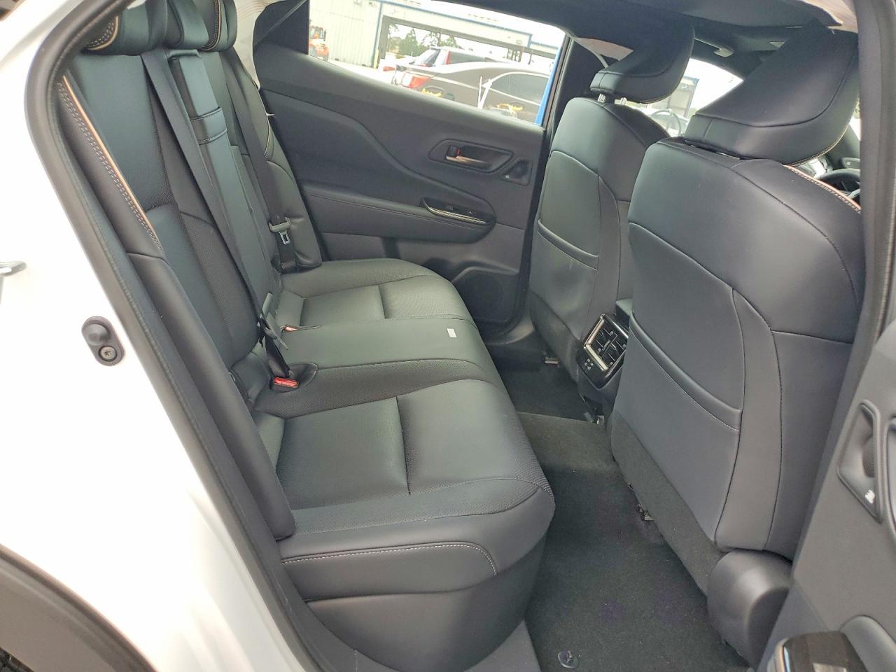 2026 Toyota Crown Platinum - zdjęcie 10