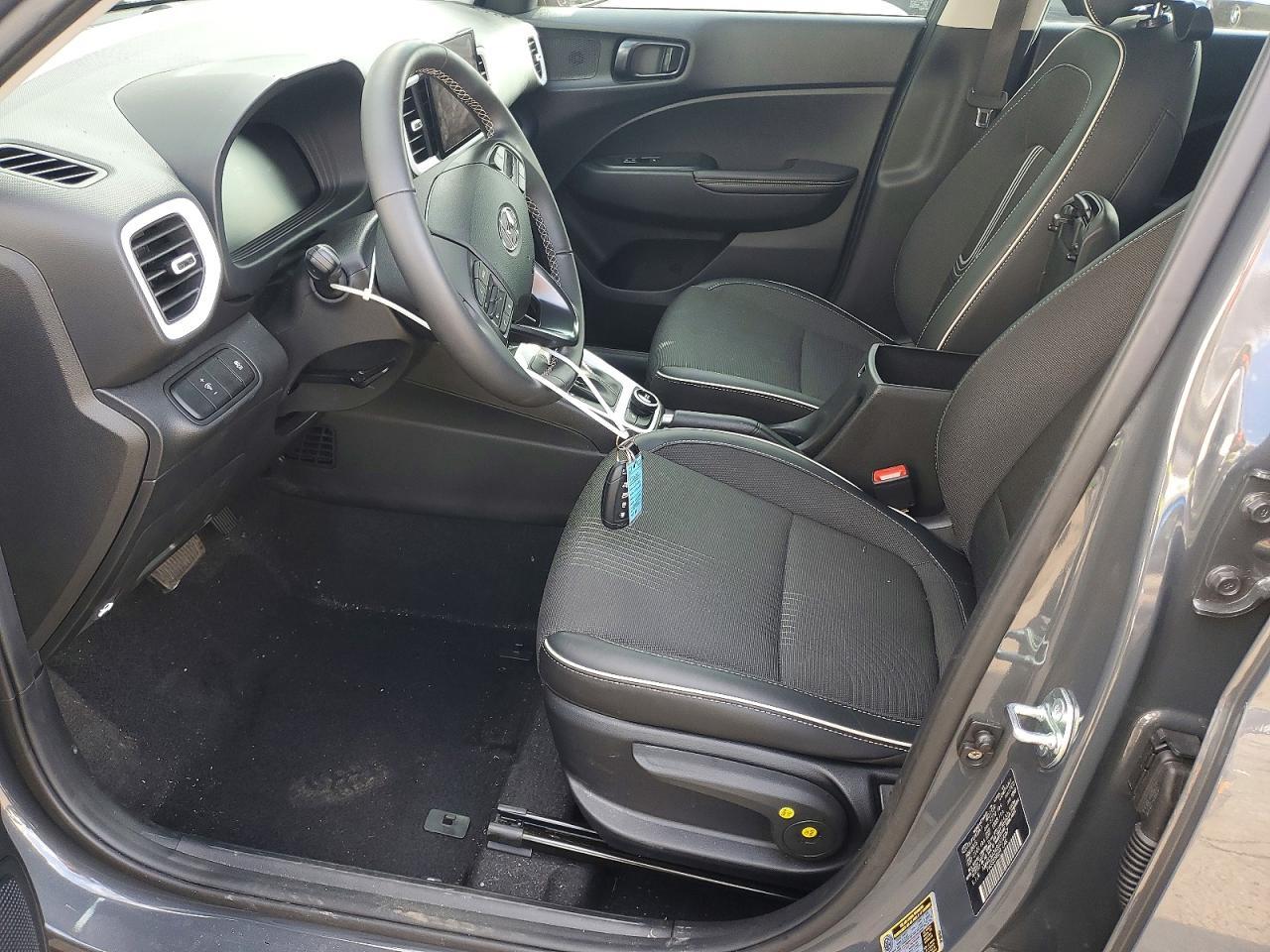 2025 Hyundai Venue Limited - zdjęcie 7