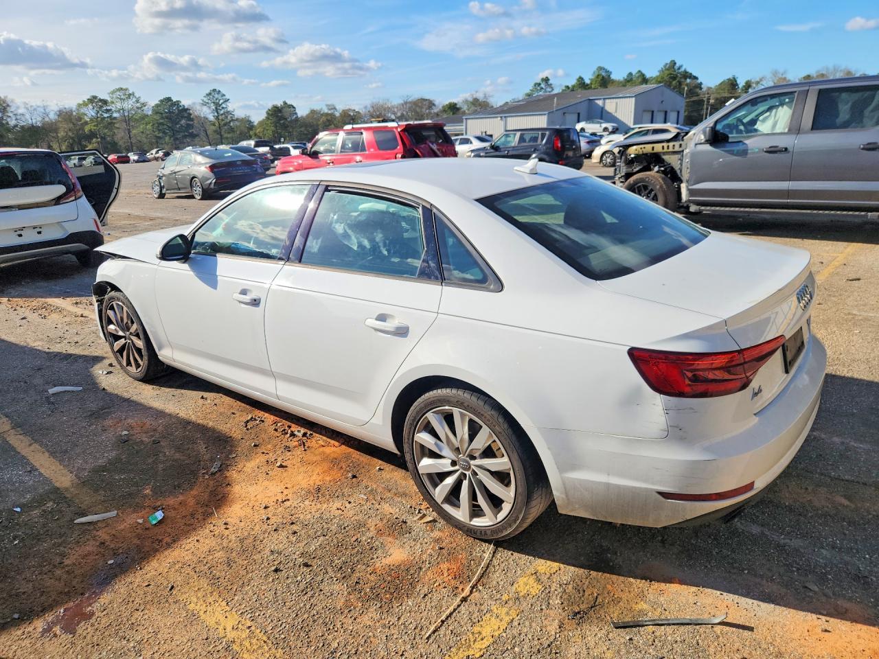 2017 Audi A4 Ultra Premium - zdjęcie 2