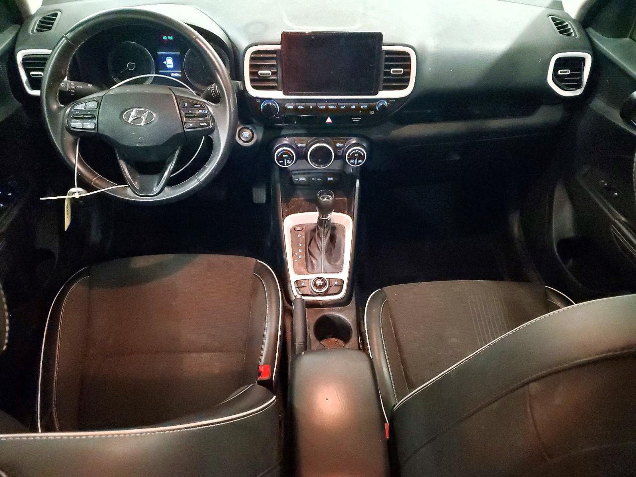 2022 Hyundai Venue Limited - zdjęcie 8