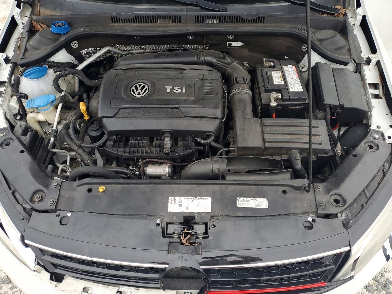 2016 Volkswagen Jetta 1.8T Sport - zdjęcie 11
