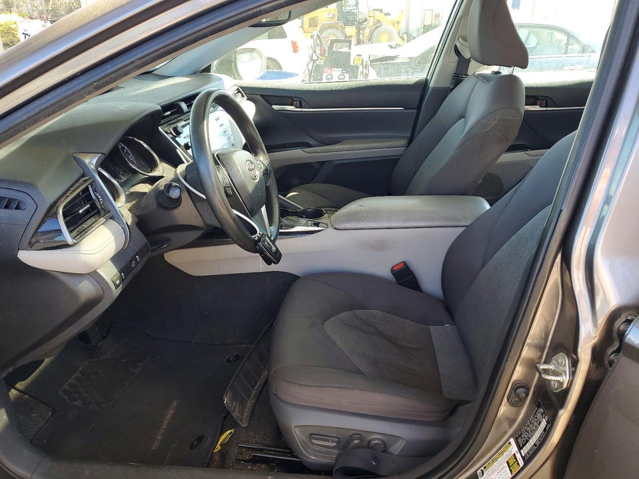 2019 Toyota Camry Hybrid Le - zdjęcie 7