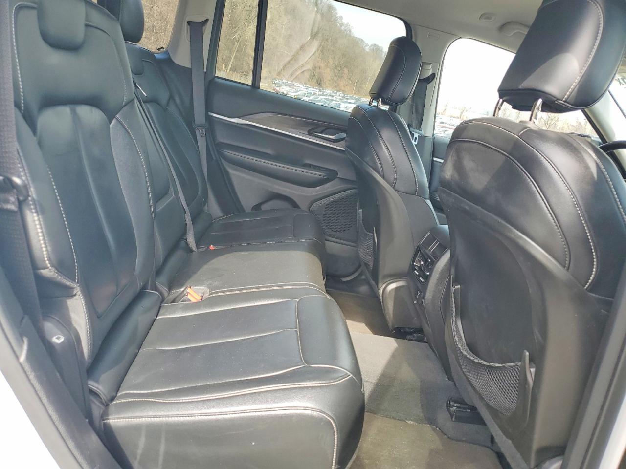 2023 Jeep Grand Cherokee - zdjęcie 11