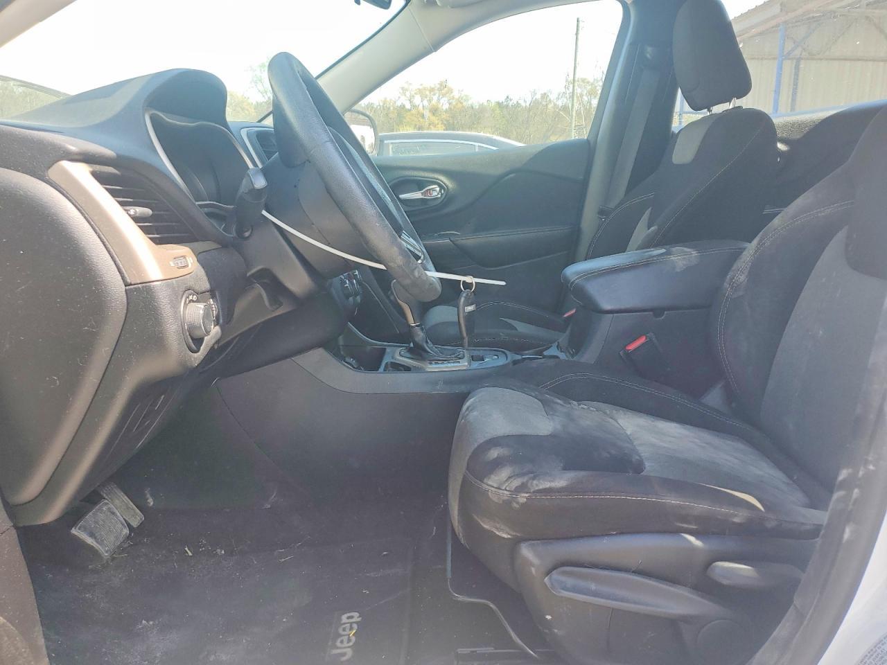 2016 Jeep Cherokee Sport - zdjęcie 7