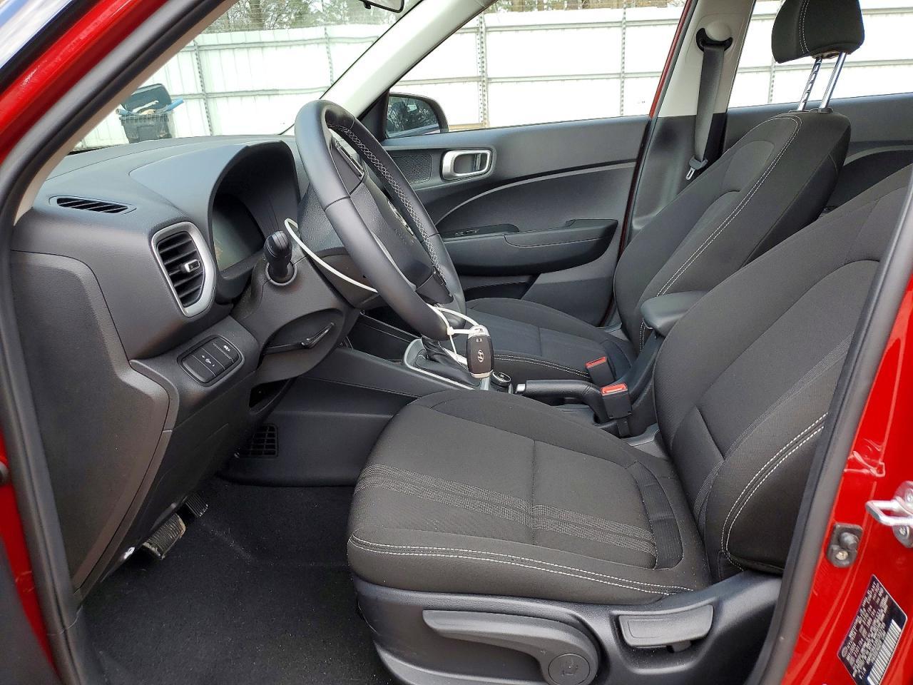 2024 Hyundai Venue Sel - zdjęcie 7