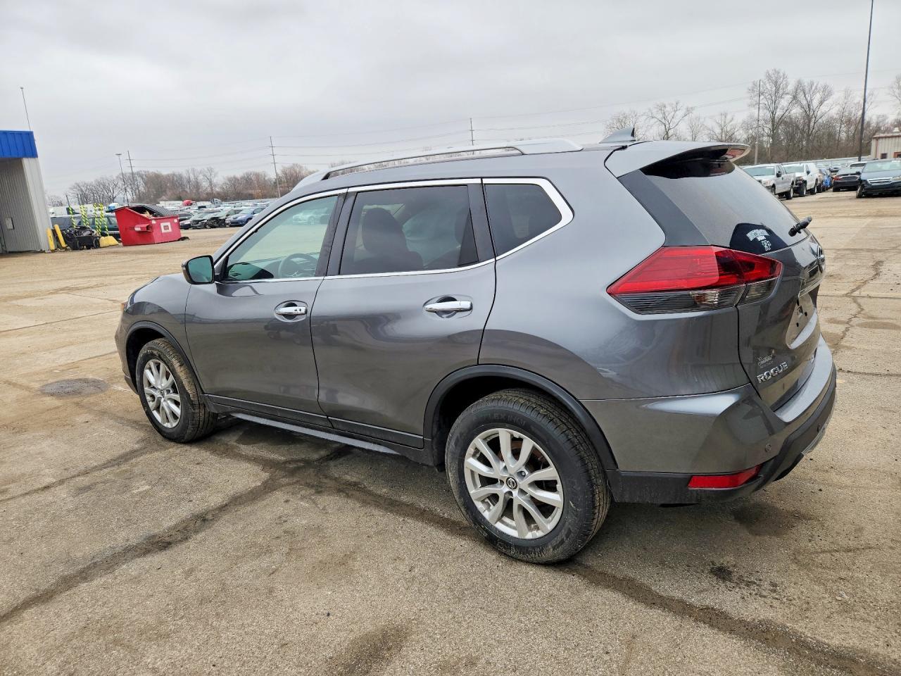 2019 Nissan Rogue Sv - zdjęcie 2
